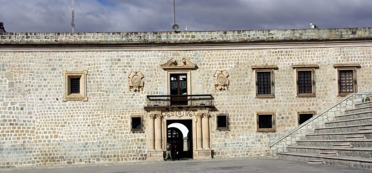 Fraude bancario y robo al Ayuntamiento de Oaxaca de Juárez; monto supera los 200 mil pesos Fraude bancario y robo al Ayuntamiento de Oaxaca de Juárez; monto supera los 200 mil pesos