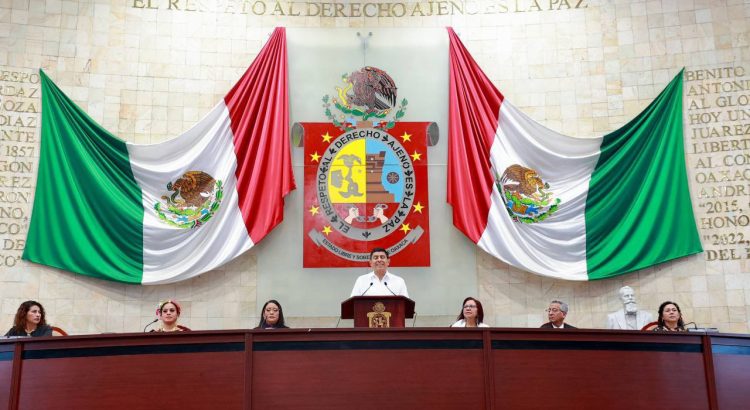 Presenta Gobernador de Oaxaca iniciativa de Ley de Austeridad