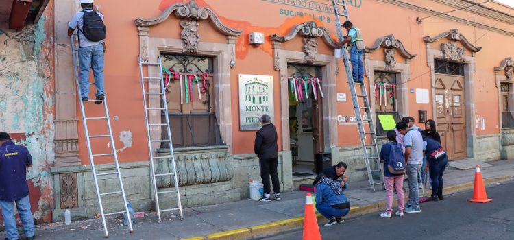 Acusan a policías y militares de desalojar plantón en Oaxaca