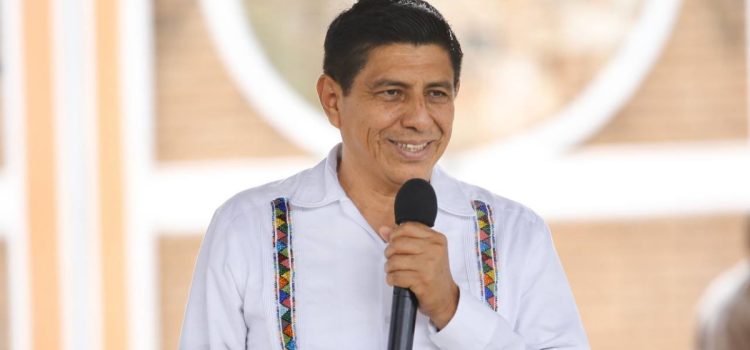 Gobernador de Oaxaca  “desapareció” mil 200 millones de pesos, acusa presidenta del PAN