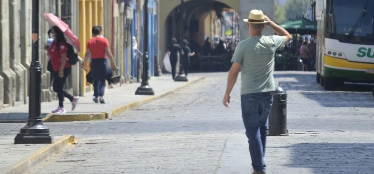 Alertan en Cuenca del Papaloapan por ola de calor que alcanza hasta 45 grados Alertan en Cuenca del Papaloapan por ola de calor que alcanza hasta 45 grados