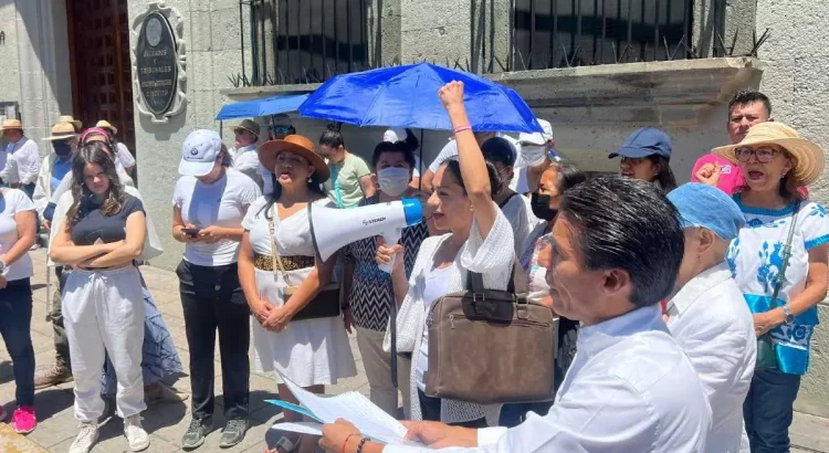 Marchan en Oaxaca en apoyo a la SCJN