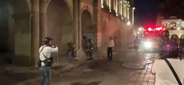 Abren más de 20 investigaciones contra normalistas de Oaxaca por ‘delitos graves’