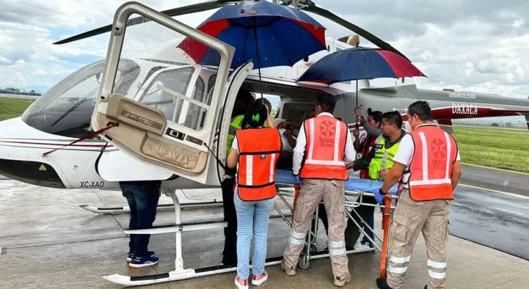 Dan de alta a niño de ocho años lesionado tras caída de autobús a barranco en Oaxaca