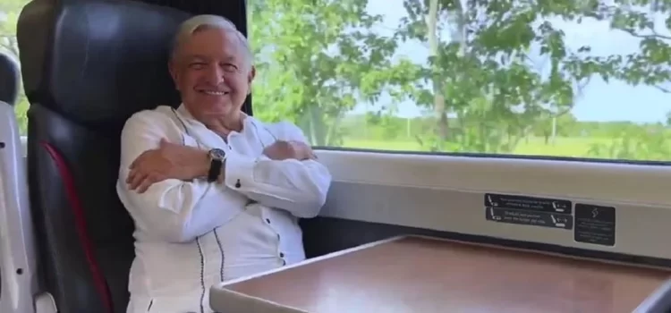 AMLO presume desde Oaxaca avances del Tren Transístmico