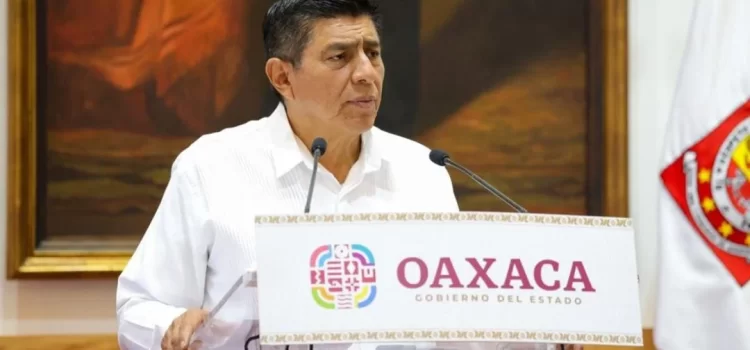 Gobernador de Oaxaca se lanza contra medios de comunicación que “critican” a AMLO