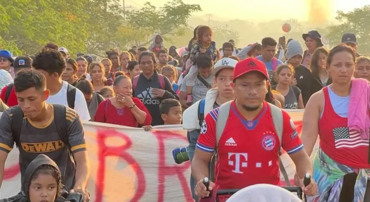 Caravana llega a Oaxaca; avanzan 2 mil 500 migrantes