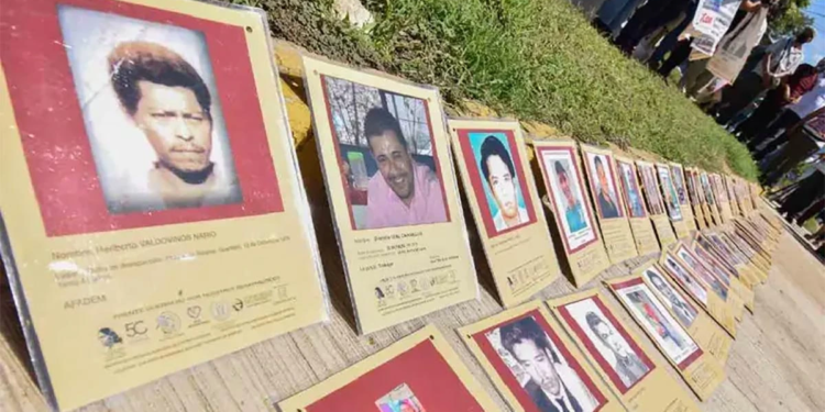 Detiene FGR a 3 militares por el caso Ayotzinapa