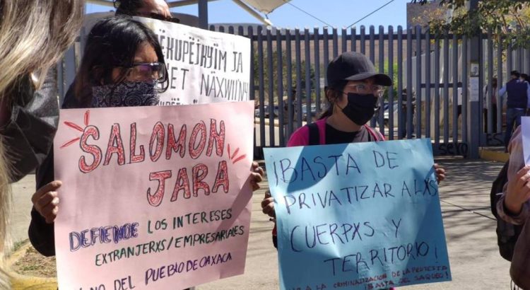 Activistas detenidos por protestar contra gentrificación acusan persecución de autoridades de Oaxaca