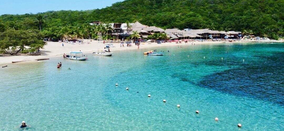 Reconocen a Playa La Entrega, en Huatulco, Oaxaca como uno de los lugares mejor calificados por el turismo
