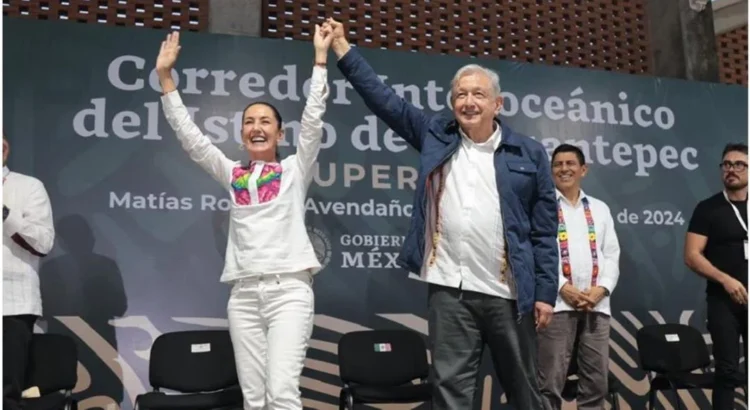 Claudia Sheinbaum recibe en Oaxaca primer saludo y reconocimiento de las Fuerzas Armadas