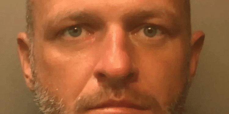 Entró a casa a robar y terminó haciendo el quehacer Entró a casa a robar y terminó haciendo el quehacer