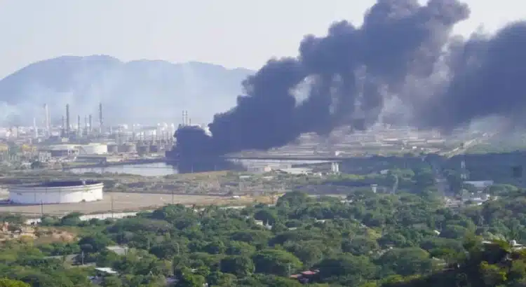 Se registra nuevo incendio en refinería de Salina Cruz, en Oaxaca; no se reportan víctimas Se registra nuevo incendio en refinería de Salina Cruz, en Oaxaca; no se reportan víctimas