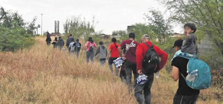 Caravanas de migrantes que cruzan Oaxaca son organizadas por grupos delincuenciales, acusa Solalinde