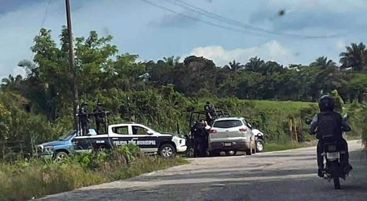 Enfrentamiento en Oaxaca durante la búsqueda de activista desaparecida deja cuatro muertos, incluido un policía federal.