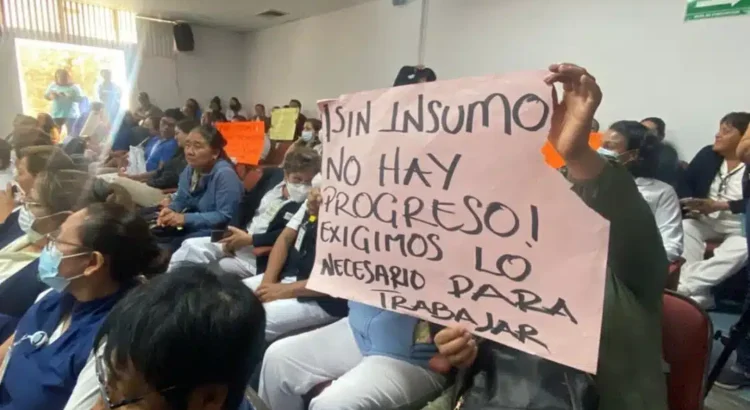 Pese a falta de insumos y medicamentos, gobernador de Oaxaca dice que “hay politiquería” en crisis del Hospital Civil