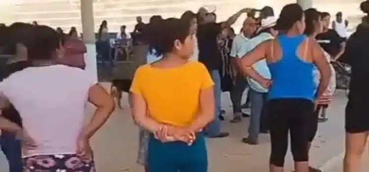 Prevalece tensión en la comunidad El Platanillo, tras emboscada que dejó 3 muertos Prevalece tensión en la comunidad El Platanillo, tras emboscada que dejó 3 muertos