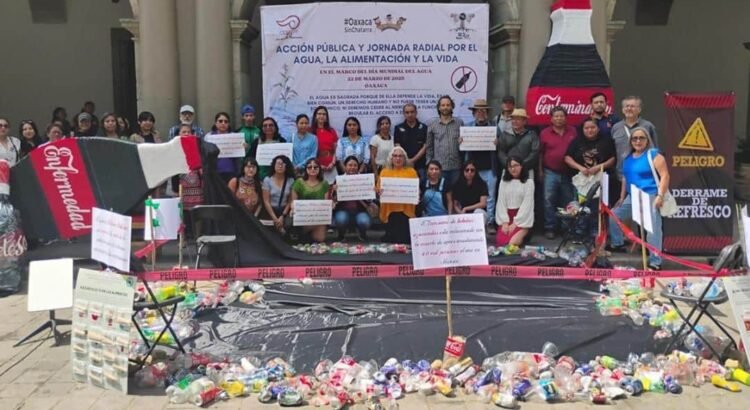 Denuncian daños a la salud y al medio ambiente por empresas refresqueras en comunidades de Oaxaca