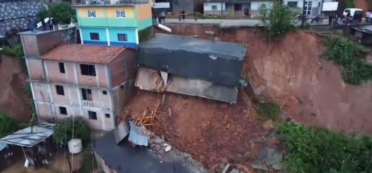 Familia de San Juan Quiahije piden apoyo de vivienda, a 5 meses del paso del huracán John