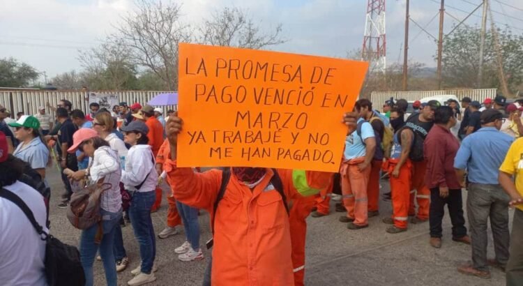 Por tercera ocasión, proveedores de Pemex protestan en la refinería de Salina Cruz para exigir el pago de la deuda de mil 300 millones de pesos