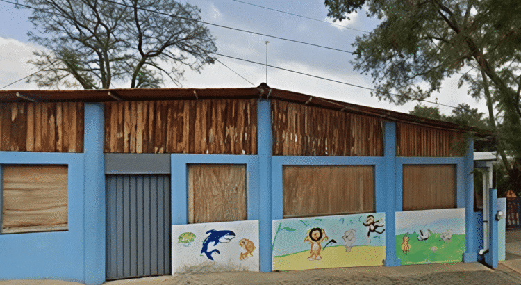 Autoridades de Tlacochahuaya, Oaxaca, advierten expulsión de maestros si no regresan a las aulas