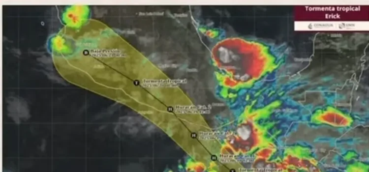 ‘Erick’ podría tocar tierra como huracán categoría 2 en costas de Guerrero y Oaxaca ‘Erick’ podría tocar tierra como huracán categoría 2 en costas de Guerrero y Oaxaca