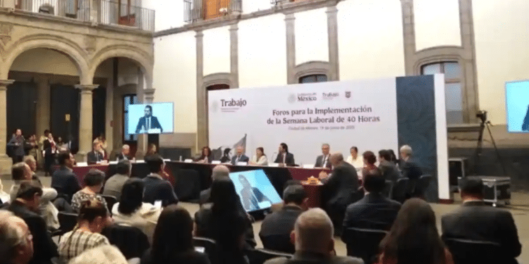 Comenzaron los foros para reducir la jornada laboral Comenzaron los foros para reducir la jornada laboral