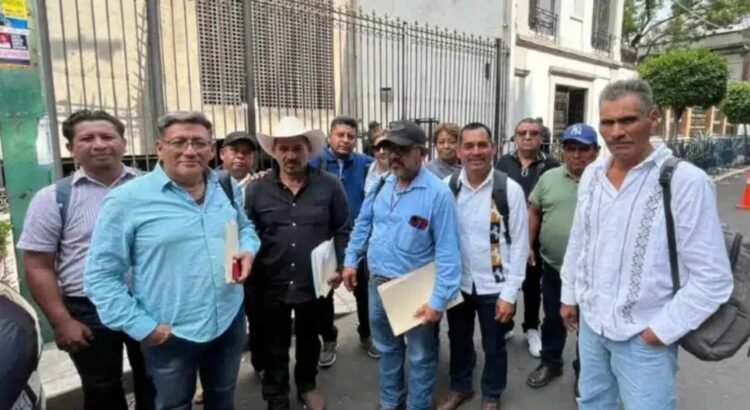 Alcaldes de Oaxaca piden recursos en Segob para afectados por huracán ‘Erick’
