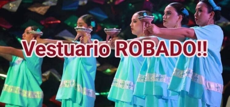 Roban vestuario a bailarinas del Bani Stui Gulal tras su actuación en evento de la Guelaguetza