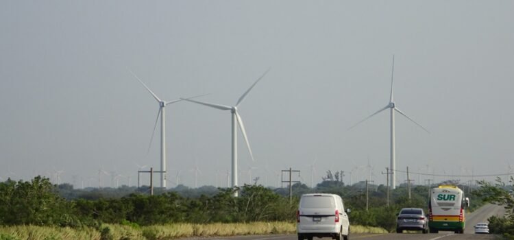 Habitantes de La Ventosa, en el Istmo de Oaxaca, advierten bloqueos carreteros ante la falta de energía eléctrica