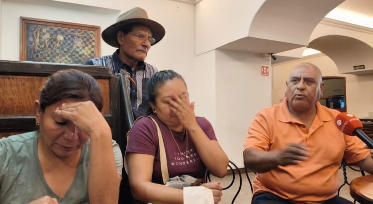 Exigen a la Fiscalía de Oaxaca acelere investigaciones por fraude de más de 15 mdp perpetrado por trabajadores de Chevrolet Exigen a la Fiscalía de Oaxaca acelere investigaciones por fraude de más de 15 mdp perpetrado por trabajadores de Chevrolet
