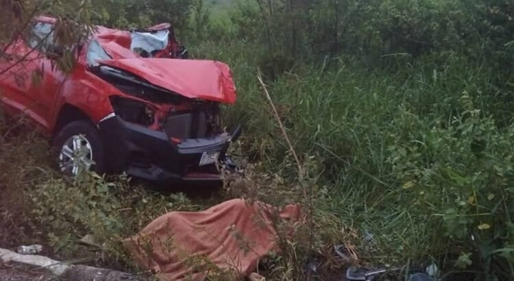 Mueren dos autoridades de San Juan Mazatlán, Mixes, en accidente automovilístico Mueren dos autoridades de San Juan Mazatlán, Mixes, en accidente automovilístico