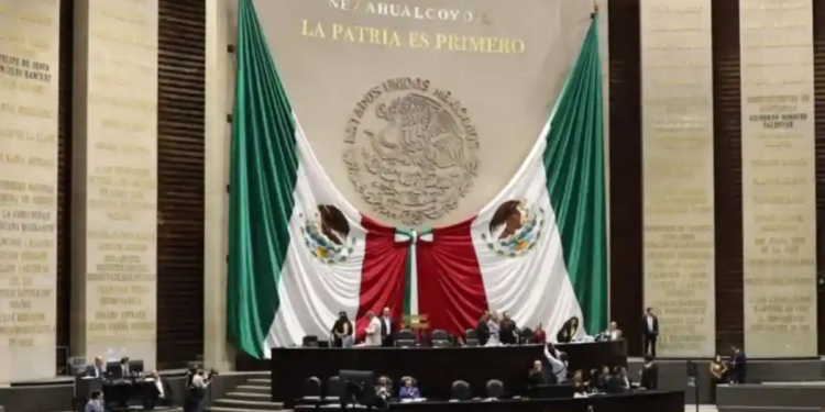 Eliminan diputados transitorio de la reforma a la Ley de Amparo Eliminan diputados transitorio de la reforma a la Ley de Amparo