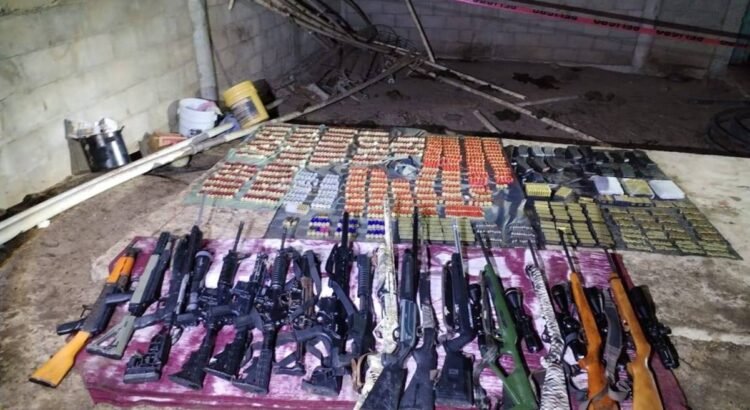 Aseguran armas, drogas y vehículos de grupos criminales en Santiago Niltepec, en el Istmo de Oaxaca Aseguran armas, drogas y vehículos de grupos criminales en Santiago Niltepec, en el Istmo de Oaxaca