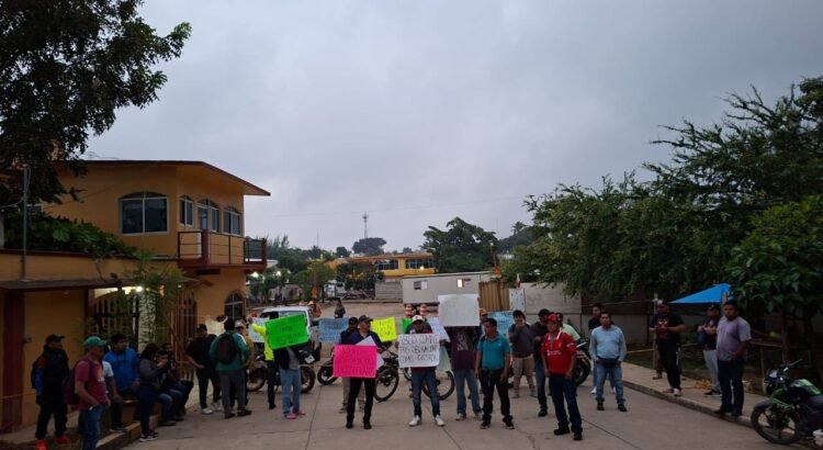 Convocan a no comprar boletos para viajar en el Tren Interoceánico por adeudos con trabajadores