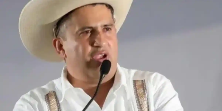 Detienen a escoltas de Carlos Manzo